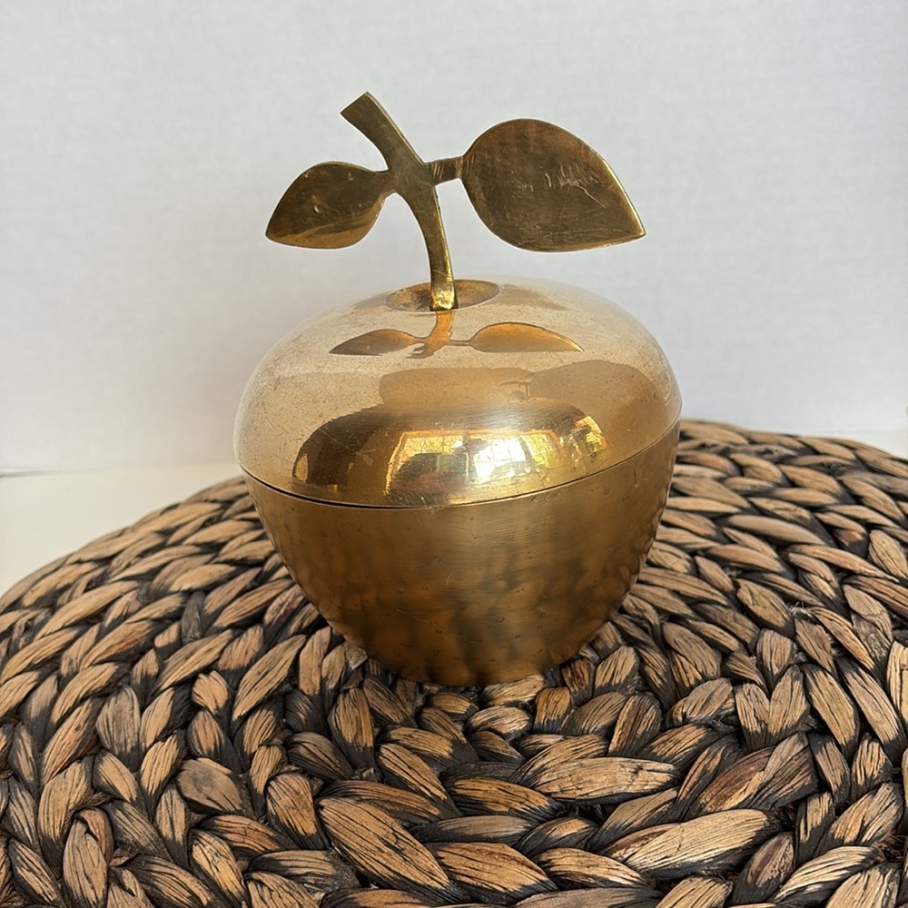 Vintage Brass 2 piece apple candy dish/trinket storage container 6.5" X 5"